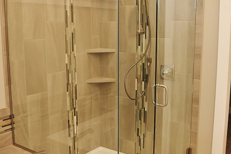 Dream House Plan - Interior - Master Bathroom 2 for Craftsman House Plan #1070-11 - 3 bed, 2.5 bath