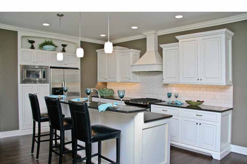 Home Plan - Interior - Kitchen for Craftsman House Plan #928-194 - 2 bed, 2.5 bath