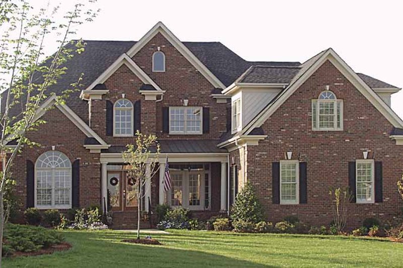 Dream House Plan - Traditional Exterior - Front Elevation Plan #453-308