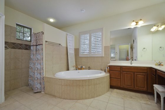 Interior - Master Bathroom for Country House Plan #80-180 - 4 bed, 3.5 bath