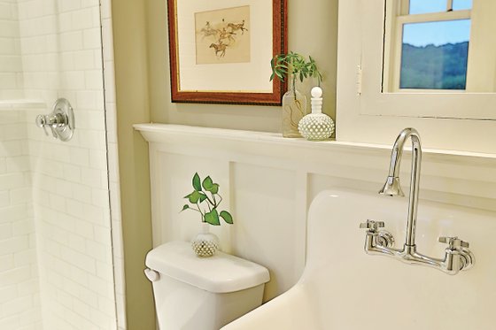 Interior - Bathroom for Craftsman House Plan #927-5 - 4 bed, 5.5 bath