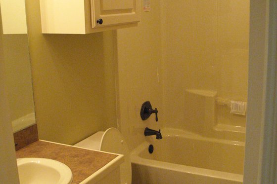 Interior - Bathroom for European House Plan #21-310 - 3 bed, 2 bath