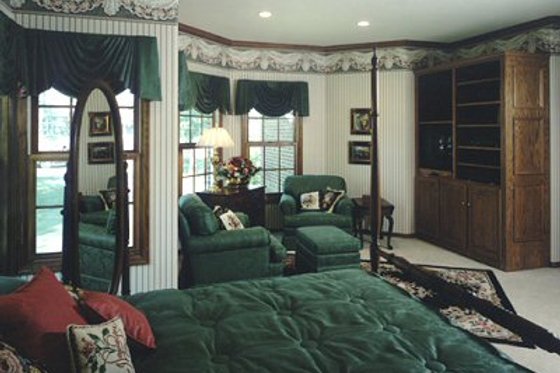 Photo 6 for Traditional House Plan #70-510 - 4 bed, 3.5 bath