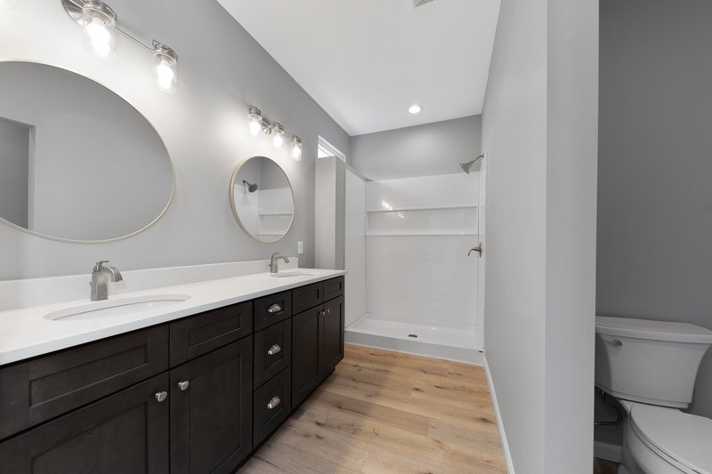 House Design - Interior - Master Bathroom for Farmhouse House Plan #430-209 - 3 bed, 2 bath