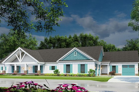 Exterior - Front Elevation for Traditional House Plan #923-212 - 4 bed, 4 bath