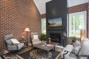Enclosed Screened Porch 