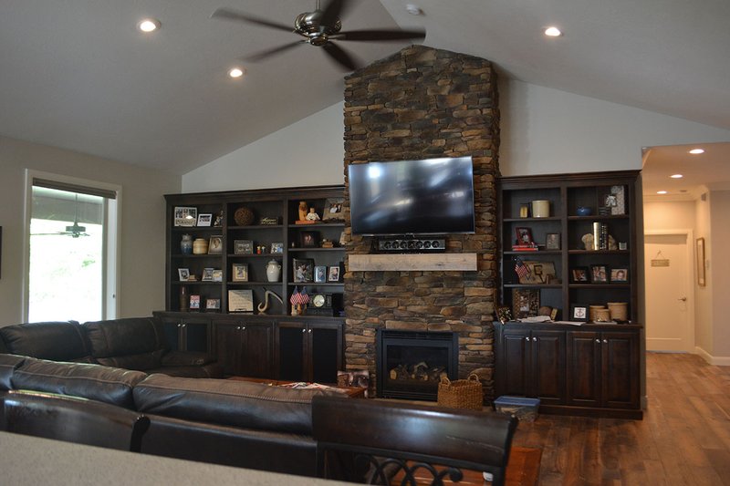 Dream House Plan - Interior - Family Room for Ranch House Plan #1060-43 - 2 bed, 2.5 bath