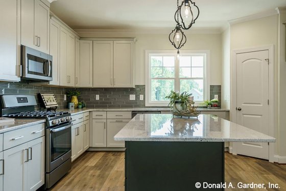 Interior - Kitchen for Craftsman House Plan #929-1038 - 3 bed, 2 bath