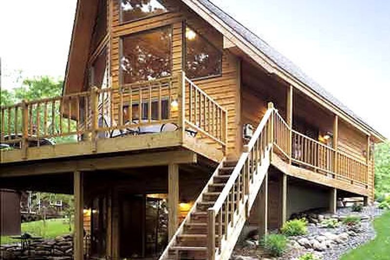 Cottage Style House Plan - 3 Beds 2 Baths 1648 Sq/Ft Plan #320-413