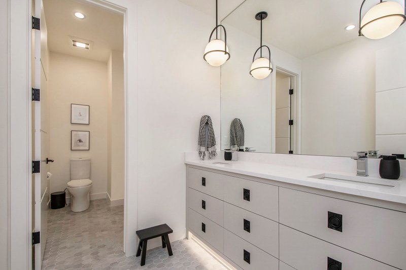 Home Plan - Interior - Bathroom for Contemporary House Plan #928-387 - 3 bed, 3.5 bath