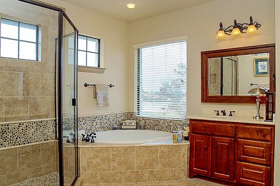 Interior - Master Bathroom for European House Plan #80-160 - 4 bed, 4 bath