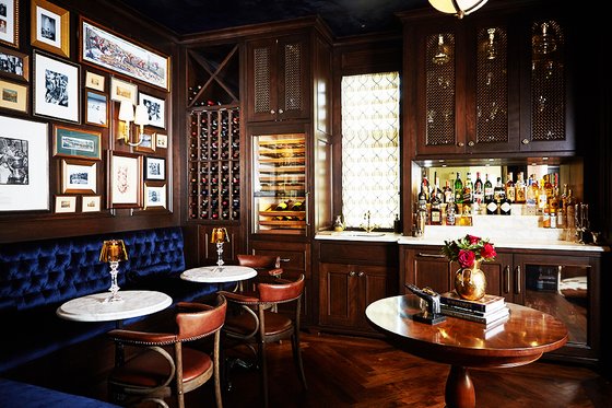 Refreshment Lounge