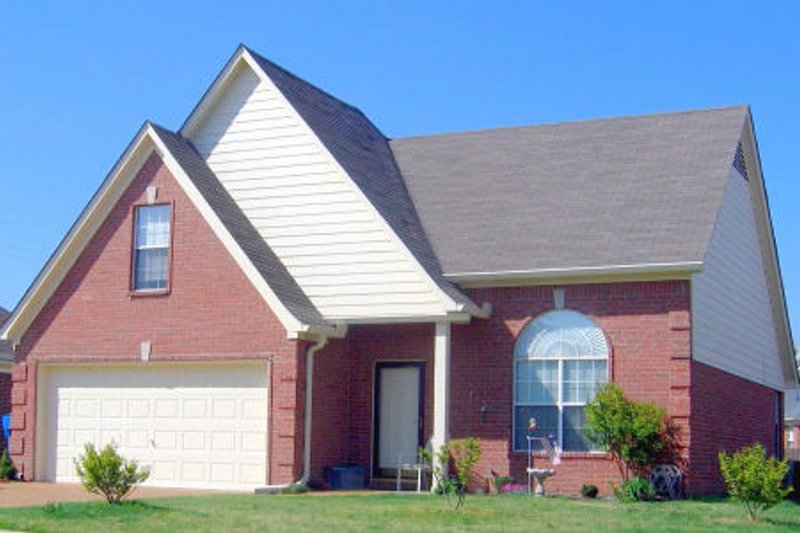 Exterior - Front Elevation 2 for Traditional House Plan #81-13851 - 3 bed, 2.5 bath