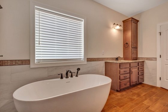 Interior - Master Bathroom for Country House Plan #1080-10 - 4 bed, 3.5 bath