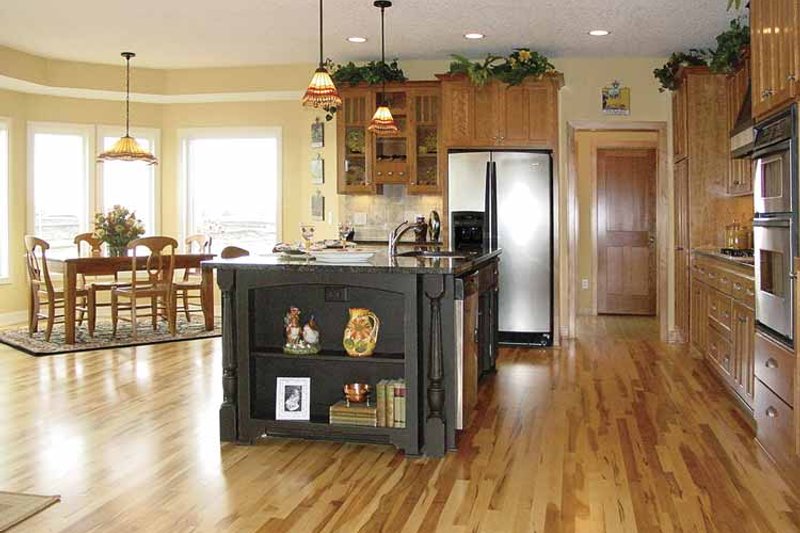 House Blueprint - Interior - Kitchen for Craftsman House Plan #320-1006 - 4 bed, 2.5 bath