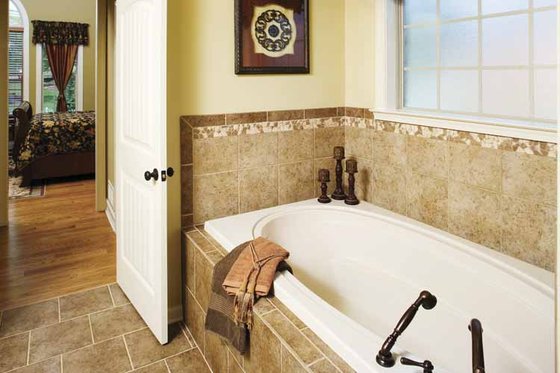 Interior - Bathroom for Ranch House Plan #929-601 - 3 bed, 2 bath