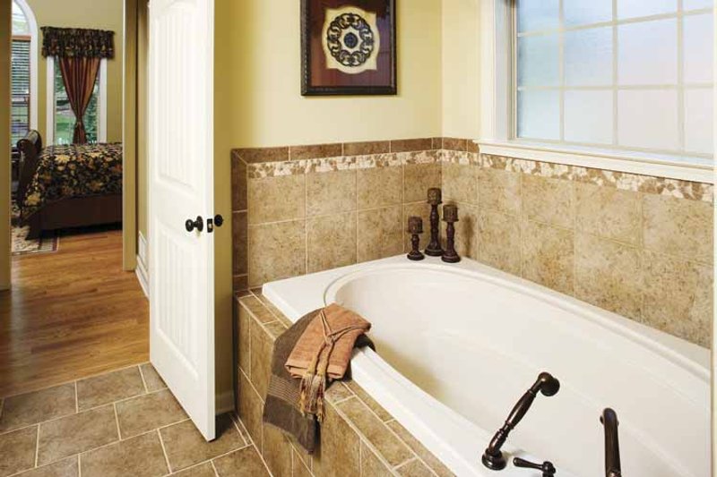 Home Plan - Interior - Bathroom for Ranch House Plan #929-601 - 3 bed, 2 bath
