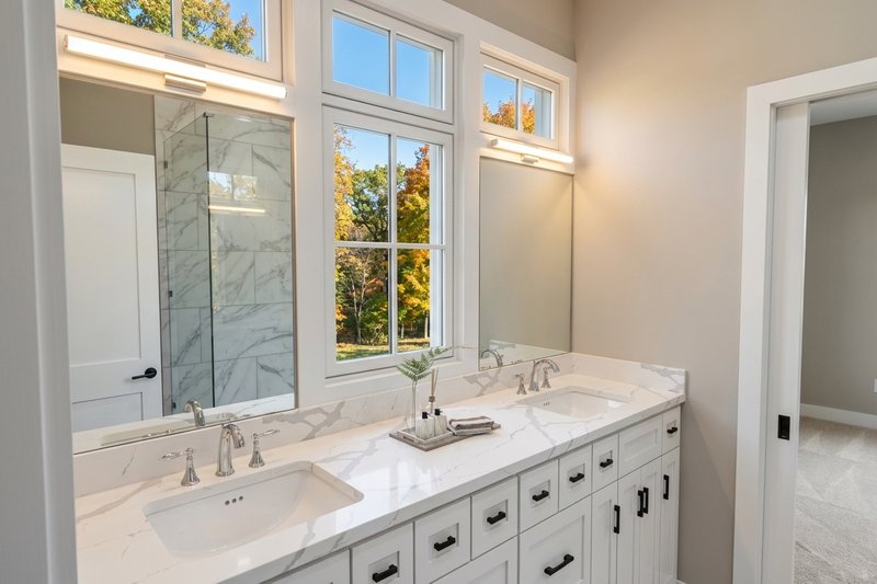 House Blueprint - Interior - Master Bathroom for Farmhouse House Plan #51-1528 - 3 bed, 2.5 bath