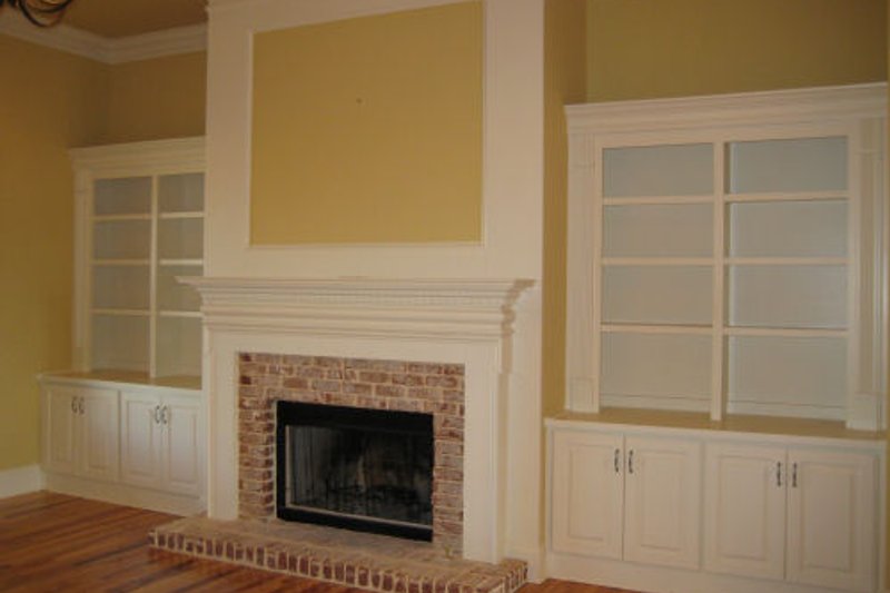 Architectural House Design - Photo 2 for European House Plan #437-41 - 4 bed, 4 bath
