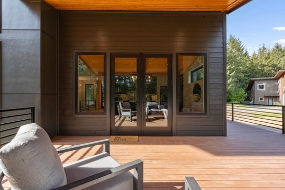 Exterior - Outdoor Living for Contemporary House Plan #1070-215 - 3 bed, 3 bath