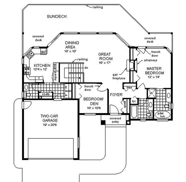 Traditional style house plan, main level floor plan