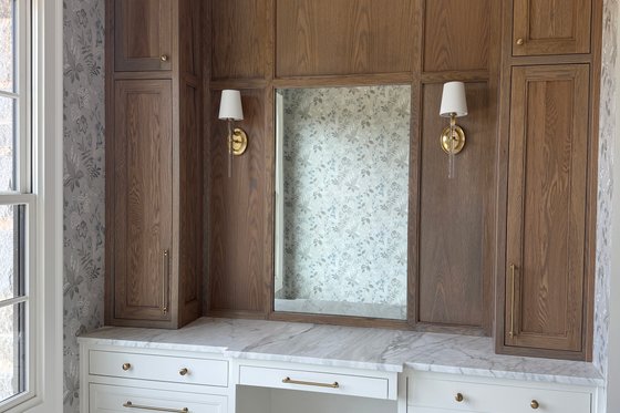 Interior - Master Bathroom 1 for Farmhouse House Plan #437-139 - 4 bed, 5 bath
