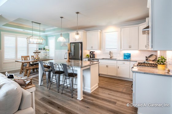 Interior - Kitchen for Craftsman House Plan #929-1082 - 3 bed, 2.5 bath