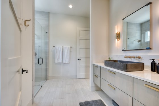 Interior - Bathroom 1 for Modern House Plan #1110-39 - 5 bed, 4.5 bath