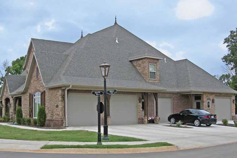 Dream House Plan - Right Side Elevation