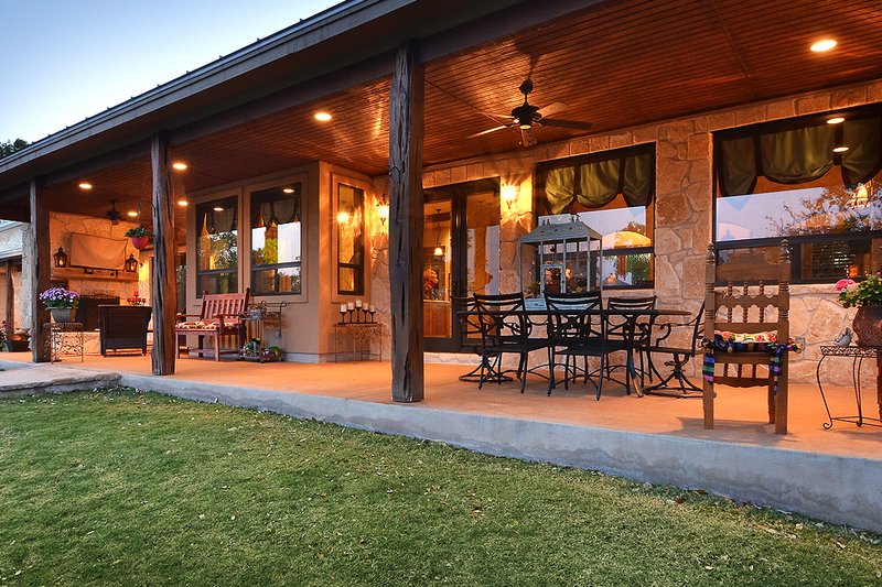 Architectural House Design - Exterior - Covered Porch 10 for Ranch House Plan #140-149 - 3 bed, 2.5 bath