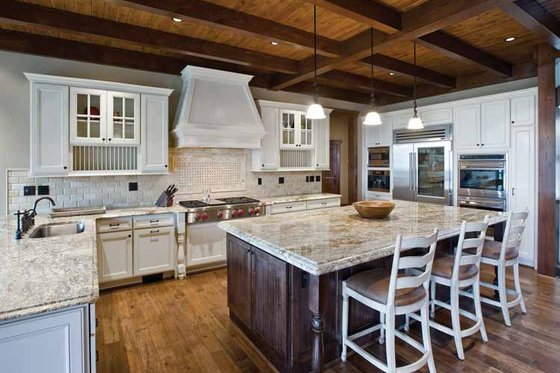 Interior - Kitchen for Craftsman House Plan #132-561 - 5 bed, 4 bath