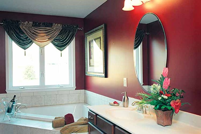 Home Plan - Interior - Bathroom for Traditional House Plan #46-560 - 4 bed, 2.5 bath