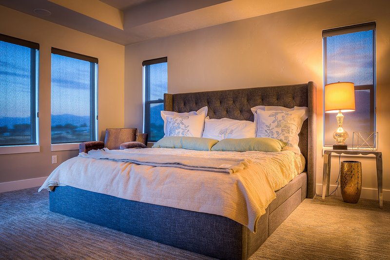 Home Plan - Interior - Master Bedroom for Contemporary House Plan #20-2205 - 4 bed, 2.5 bath
