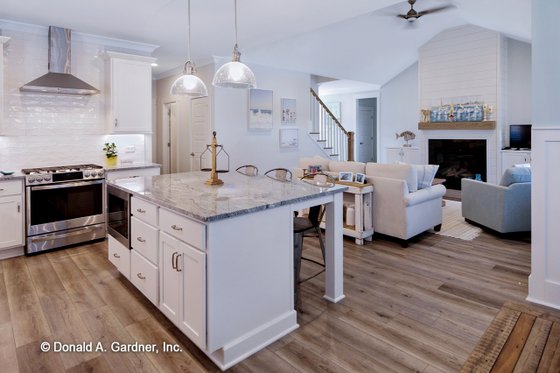 Interior - Kitchen 2 for Craftsman House Plan #929-1082 - 3 bed, 2.5 bath