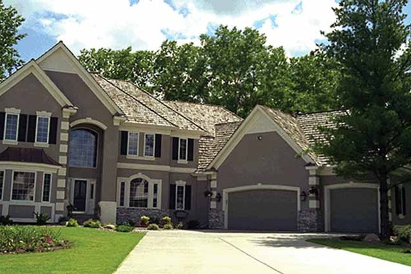 Dream House Plan - Traditional Exterior - Front Elevation Plan #51-785