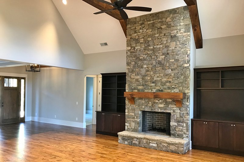 Dream House Plan - Interior - Family Room 2 for Craftsman House Plan #437-85 - 4 bed, 4.5 bath