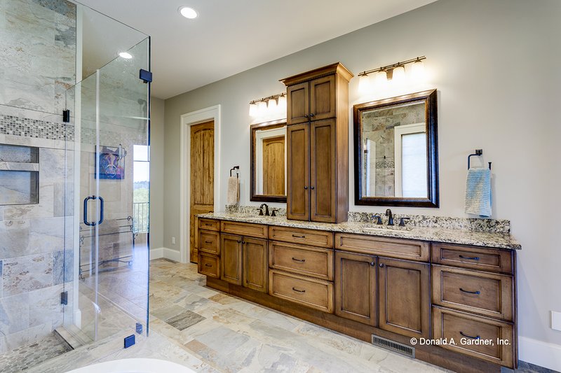 Home Plan - Interior - Master Bathroom for Ranch House Plan #929-655 - 3 bed, 2.5 bath
