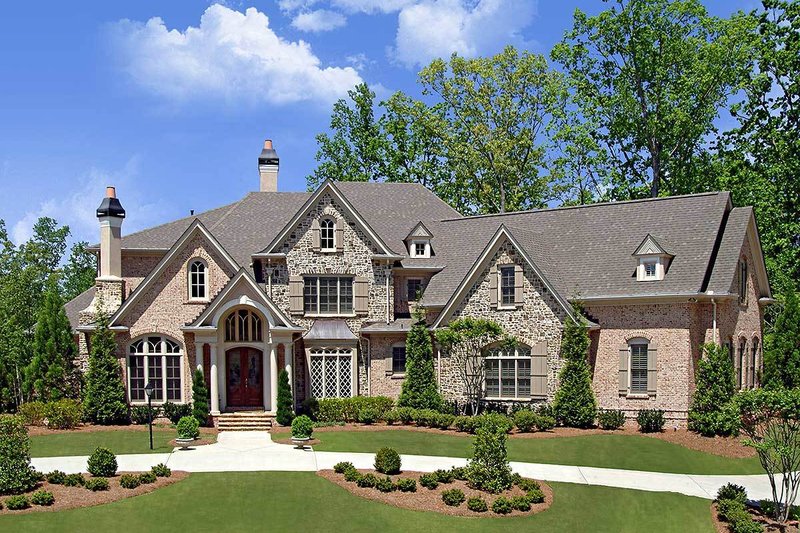 Traditional Style House Plan - 4 Beds 3.5 Baths 3770 Sq/Ft Plan #54-526
