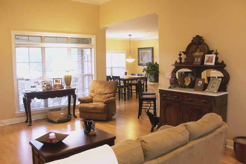 Home Plan - Interior - Family Room 1 for Traditional House Plan #21-422 - 3 bed, 2.5 bath