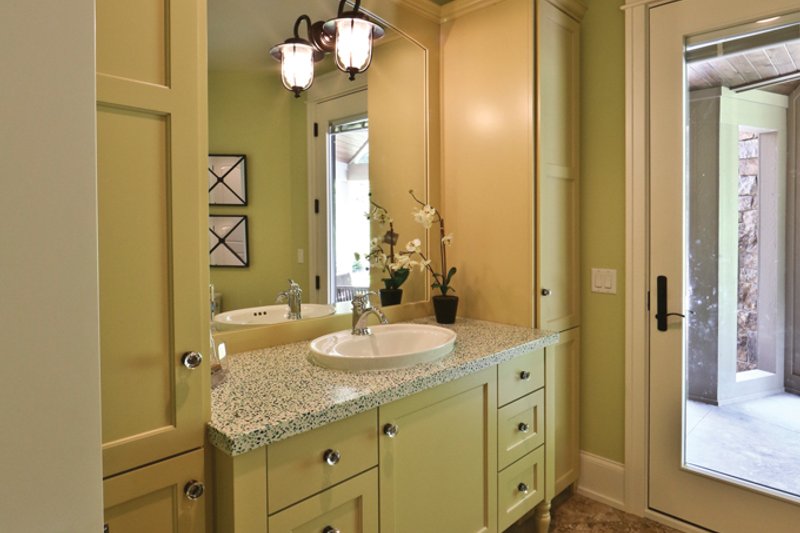 House Blueprint - Interior - Bathroom for European House Plan #928-267 - 4 bed, 5 bath