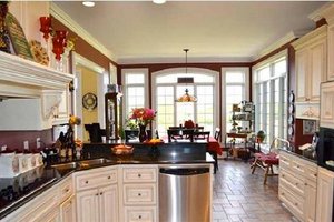 Interior - Kitchen for Southern House Plan #137-128 - 4 bed, 4.5 bath