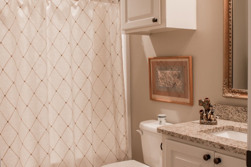 Home Plan - Interior - Bathroom for European House Plan #430-168 - 3 bed, 2 bath