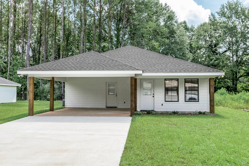 Architectural House Design - Ranch Photo Plan #430-308