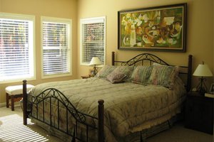 Photo 8 for Craftsman House Plan #437-52 - 3 bed, 2.5 bath