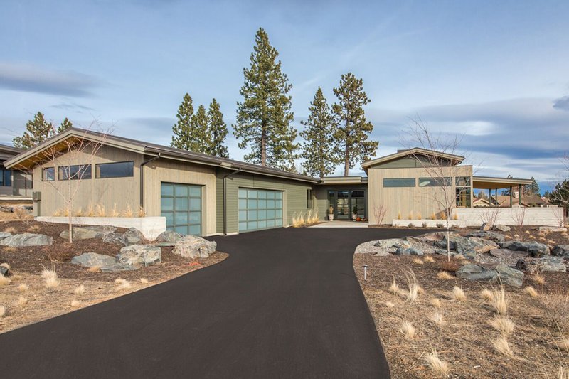 Architectural House Design - Exterior - Front Elevation 4 for Contemporary House Plan #892-22 - 3 bed, 3.5 bath