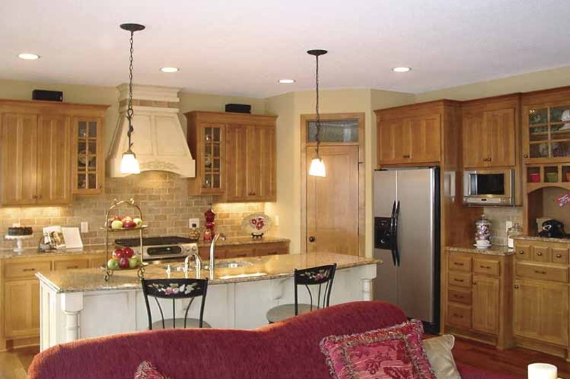 Home Plan - Interior - Kitchen for Craftsman House Plan #320-997 - 4 bed, 2.5 bath