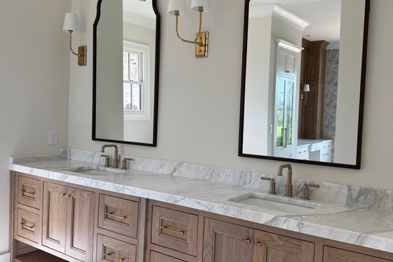 Interior - Master Bathroom for Farmhouse House Plan #437-139 - 4 bed, 5 bath