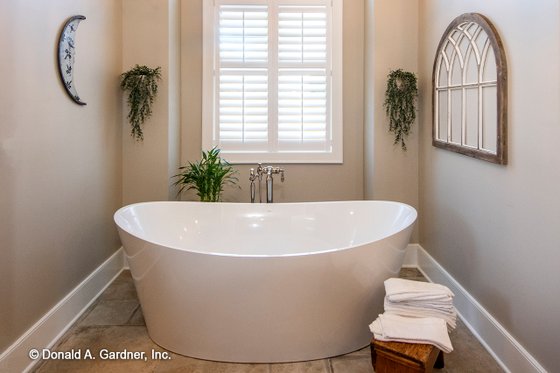 Interior - Master Bathroom for Traditional House Plan #929-1042 - 5 bed, 5 bath