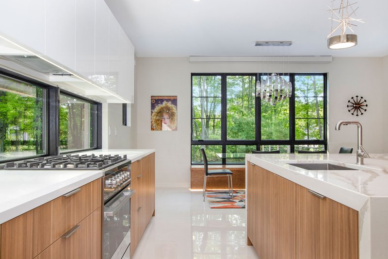 House Design - Interior - Kitchen for Contemporary House Plan #928-343 - 3 bed, 2.5 bath