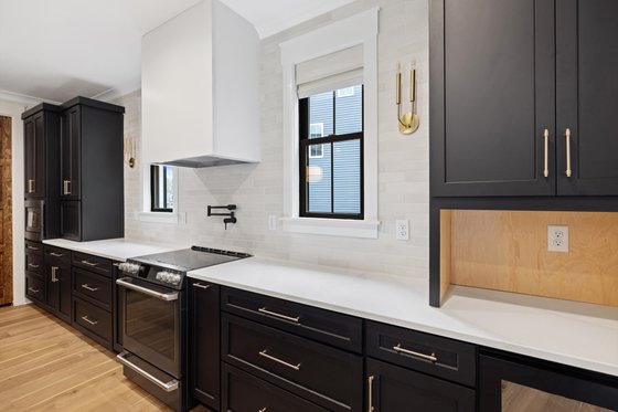 Photo 47 for Traditional House Plan #1080-2 - 5 bed, 4.5 bath